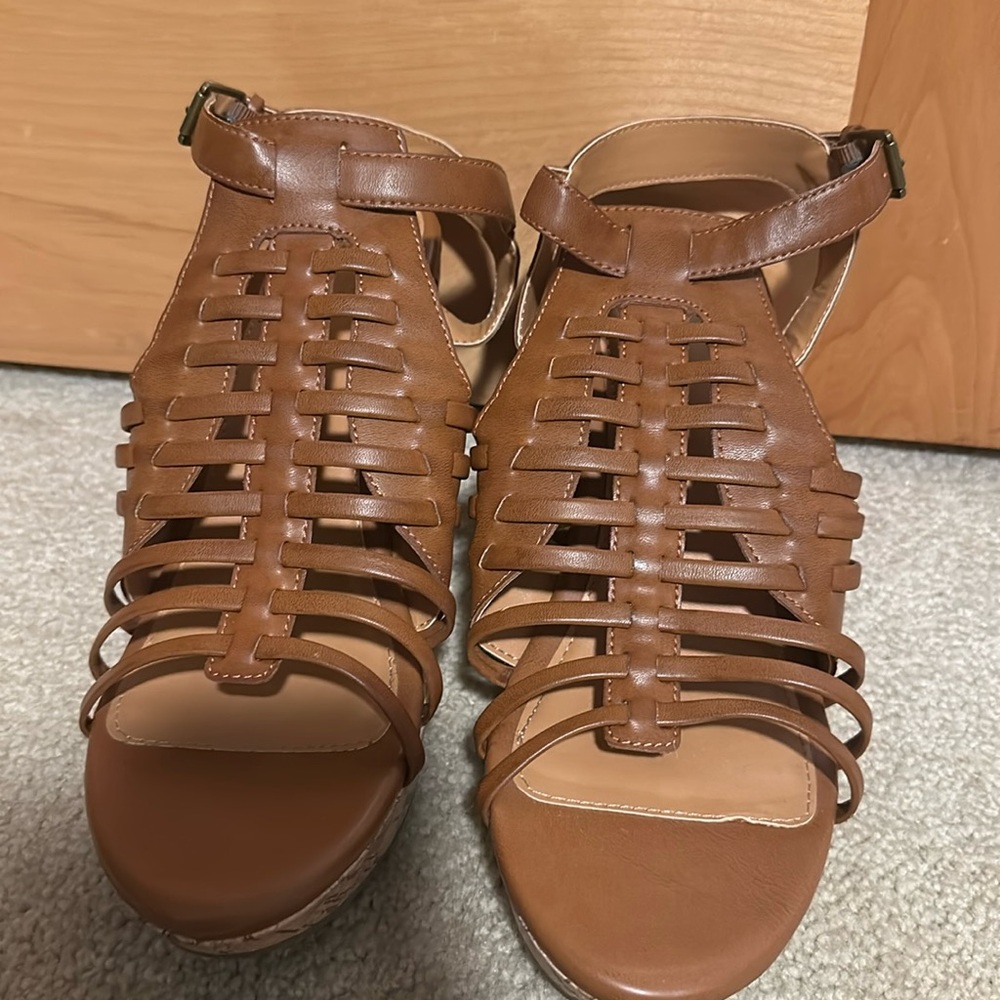 Route 66 platform sandal size 11